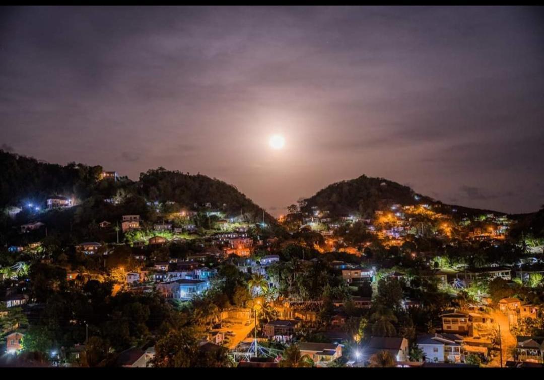 Altare - Breezy With A View Apartment กรานดองส์ ภายนอก รูปภาพ